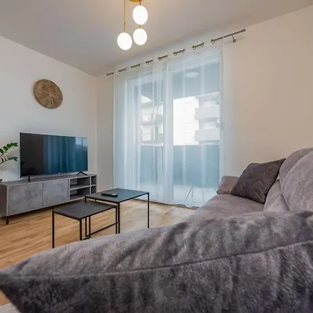Modern And Comfortable In Lägenhet *
