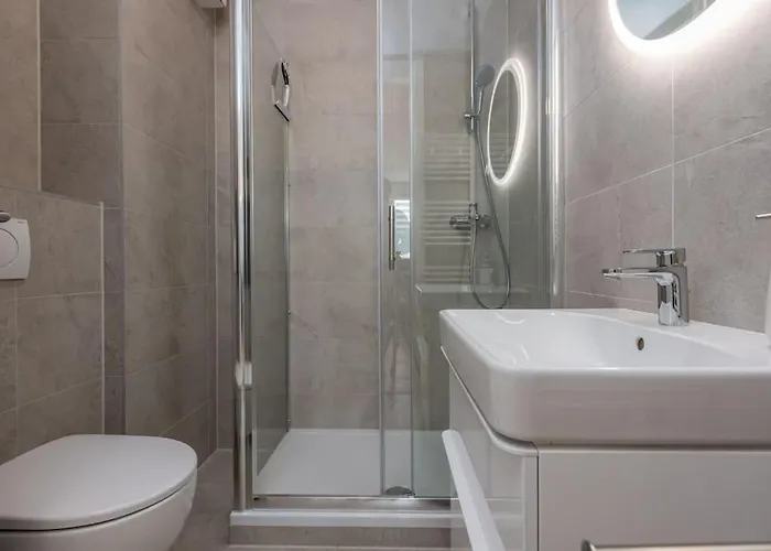 Lejlighed Modern And Comfortable In